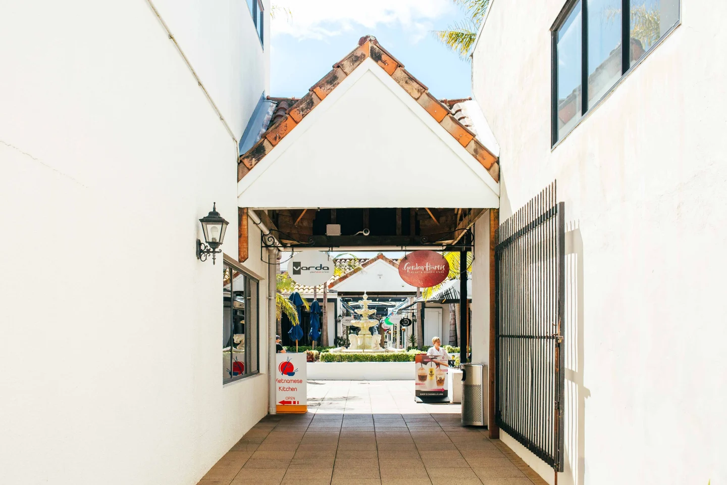 Casabella Lane