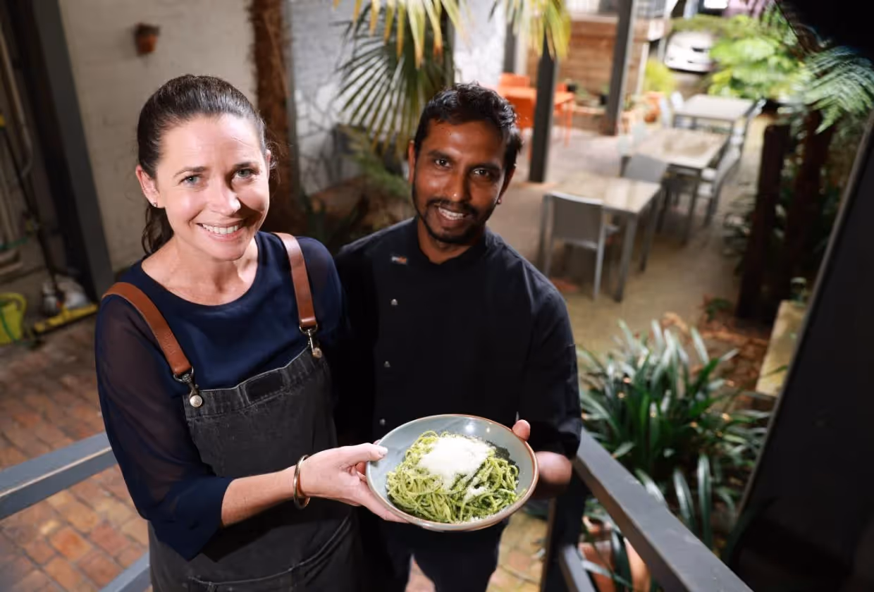 Cafe marks 25-year tradition with original dish at 2000 price