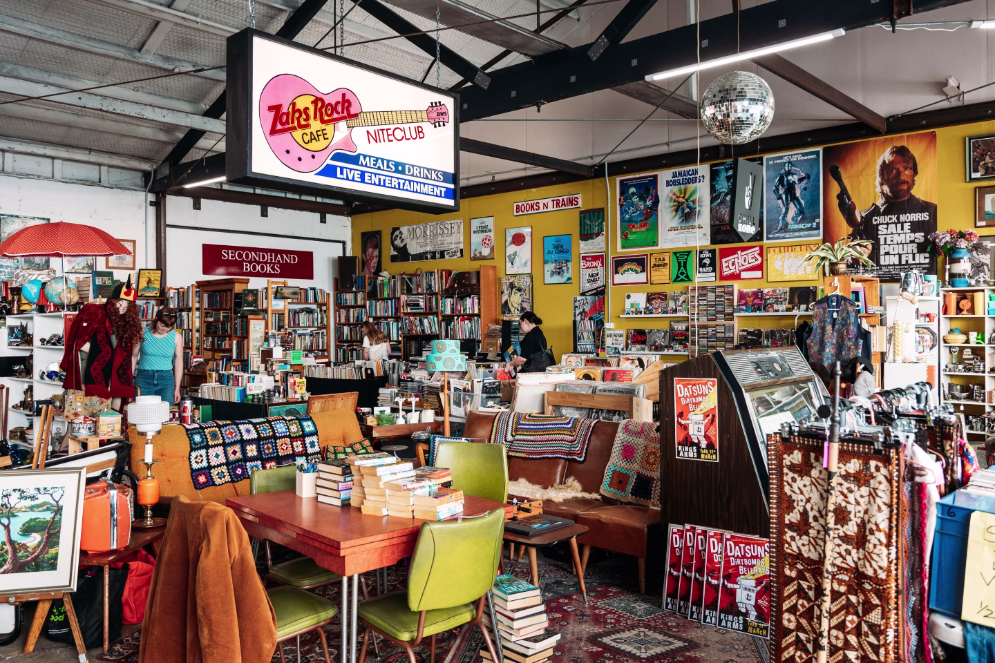 Discover Hidden Gems on Barton Street: Hamilton’s Boutique Shopping Paradise