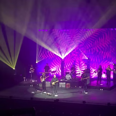 Review: Lots of love in the room for Sir Dave Dobbyn in Hamilton