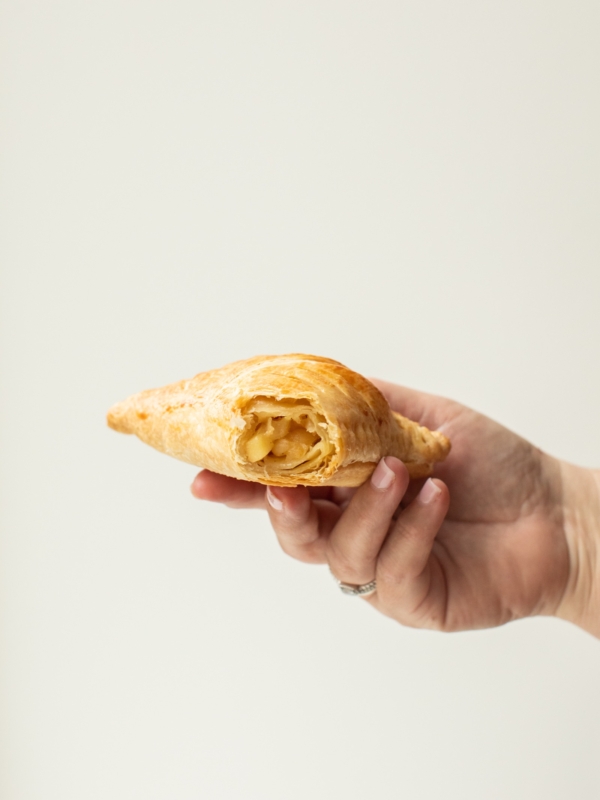 Moo’s Table — Triangle Apple Pie