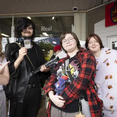 Hamilton Pokémon fans queue early for 30th anniversary cards